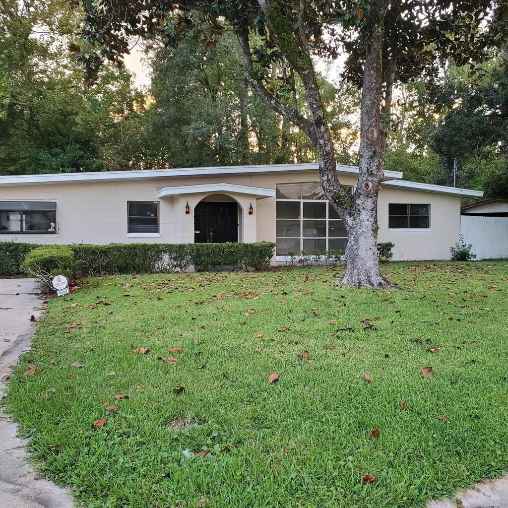 4869 Ormewood Court Jacksonville FL 32207