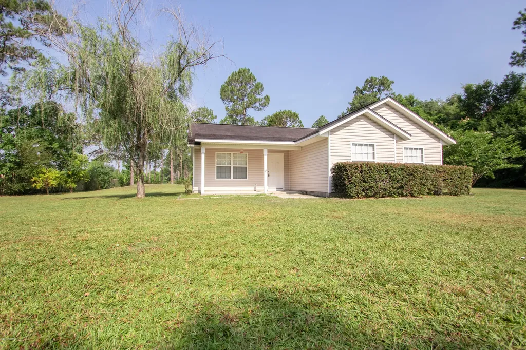 1625 SW 3rd Avenue Lake Butler FL 32054