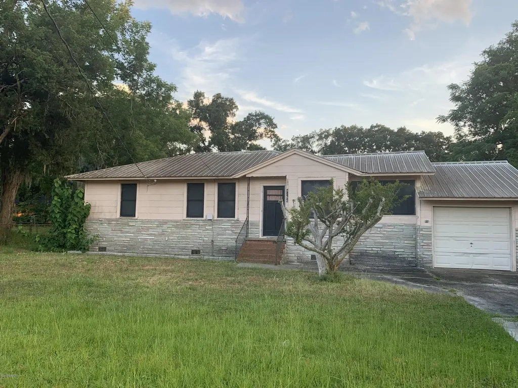 8256 Paul Jones Drive Jacksonville FL 32208
