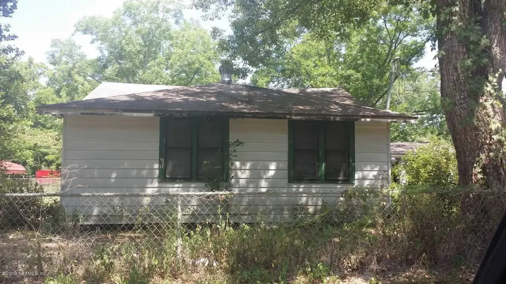 14011 Hollings Street Jacksonville FL 32218