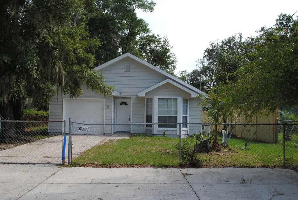 527 Lamont Street Green Cove Springs FL 32043
