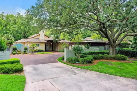 10124 Courtyards Place W Jacksonville FL 32256