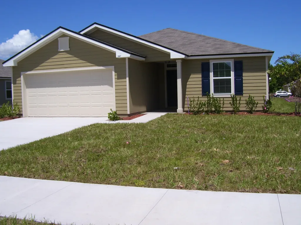 1967 Pebble Point Drive Green Cove Springs FL 32043