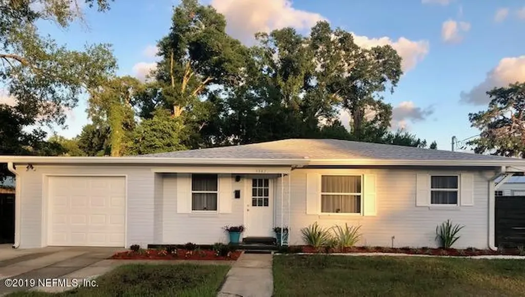 5542 Shorewood Road Jacksonville FL 32210