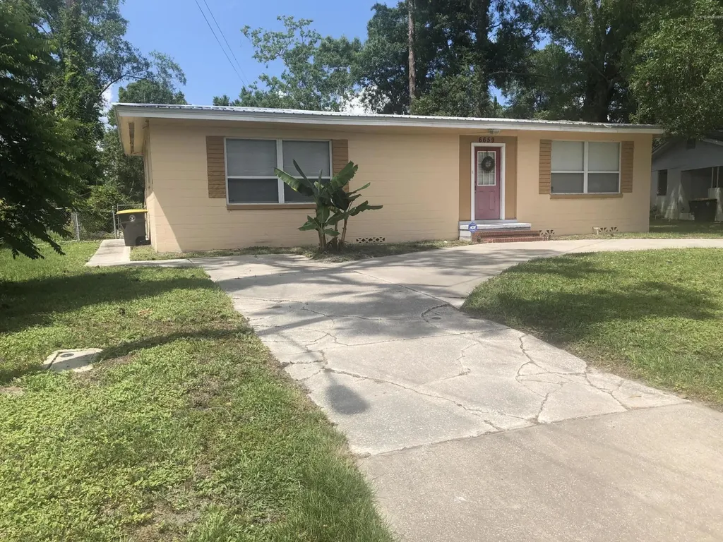 6659 Almond Avenue Jacksonville FL 32244