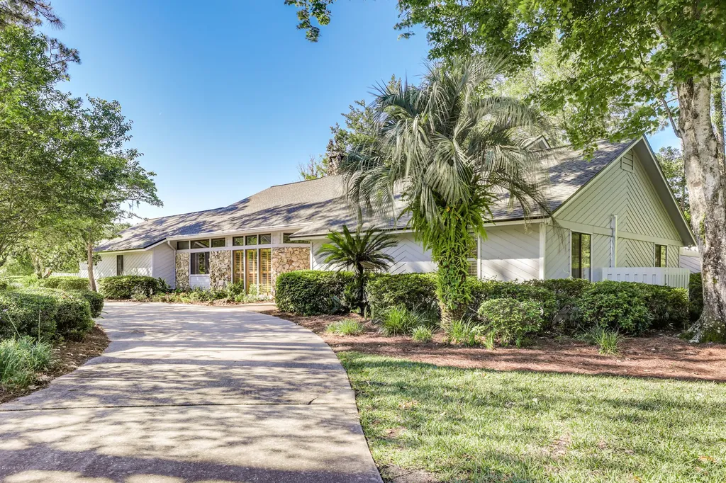 8016 Woodgrove Road Jacksonville FL 32256