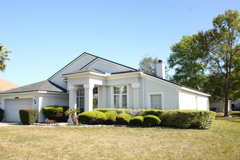 707 Chestnut Oak Drive N Jacksonville FL 32218