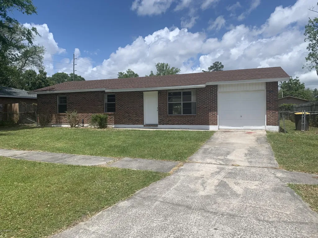 6367 Raw Hyde Trail N Jacksonville FL 32210