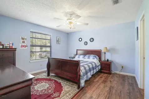 1865 Sheraton Lakes Circle Middleburg FL 32068