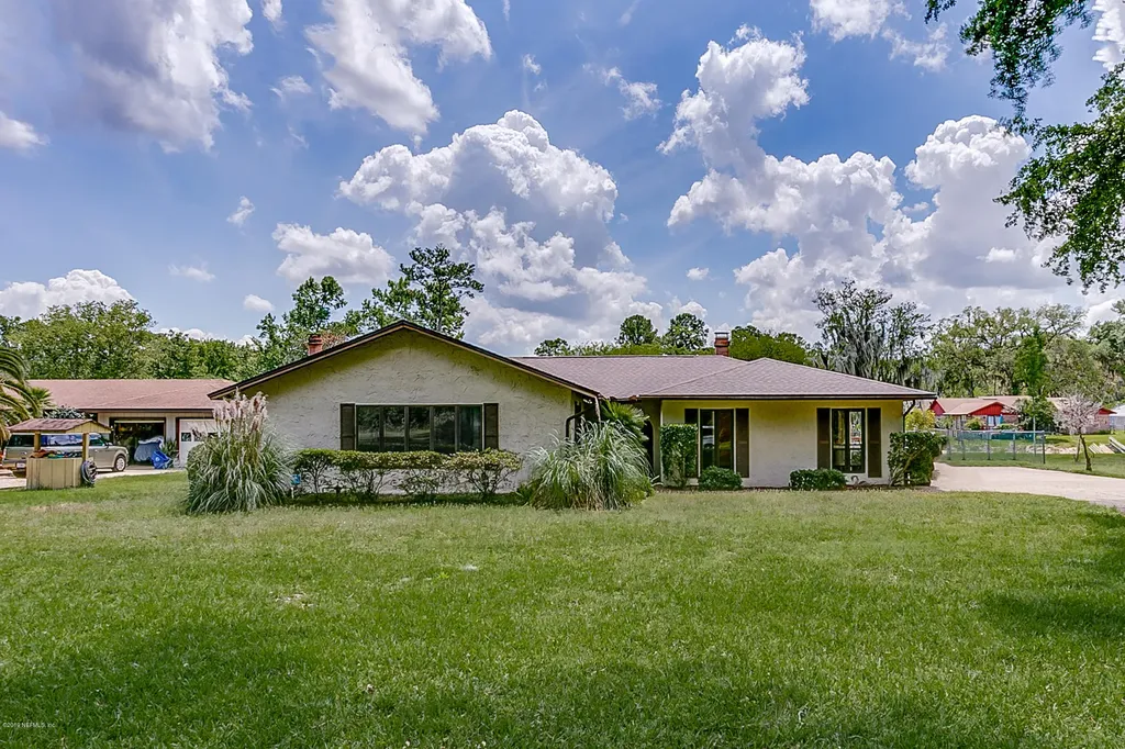 1769 Oak Grove Drive S Green Cove Springs FL 32043