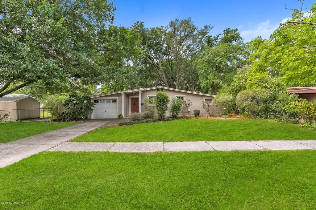 7368 Old Kings Road S Jacksonville FL 32217