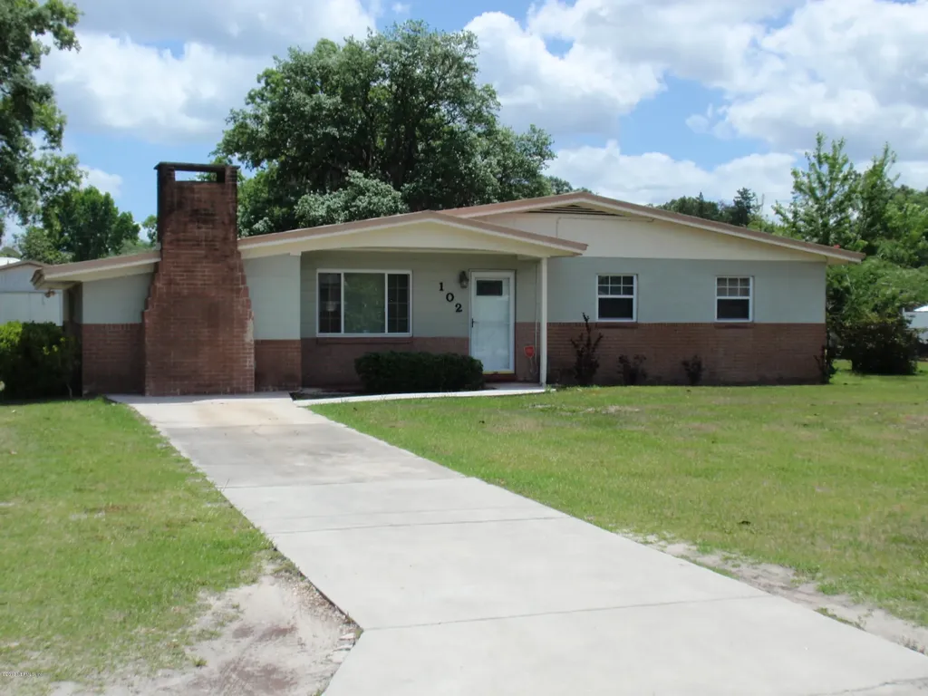 102 E Rellim Drive Palatka FL 32177