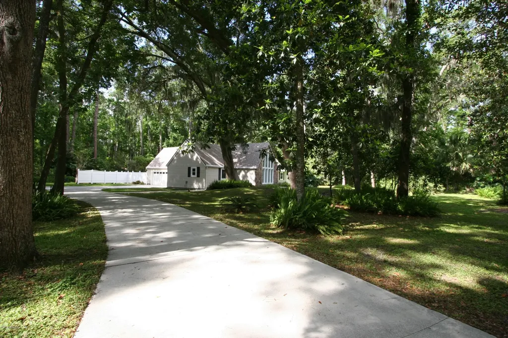 1352 Half Moon Trail Jacksonville FL 32223