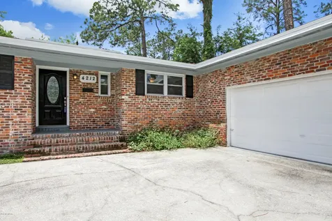 4212 Kings Court Jacksonville FL 32217