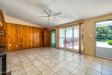 117 River Drive East Palatka FL 32131