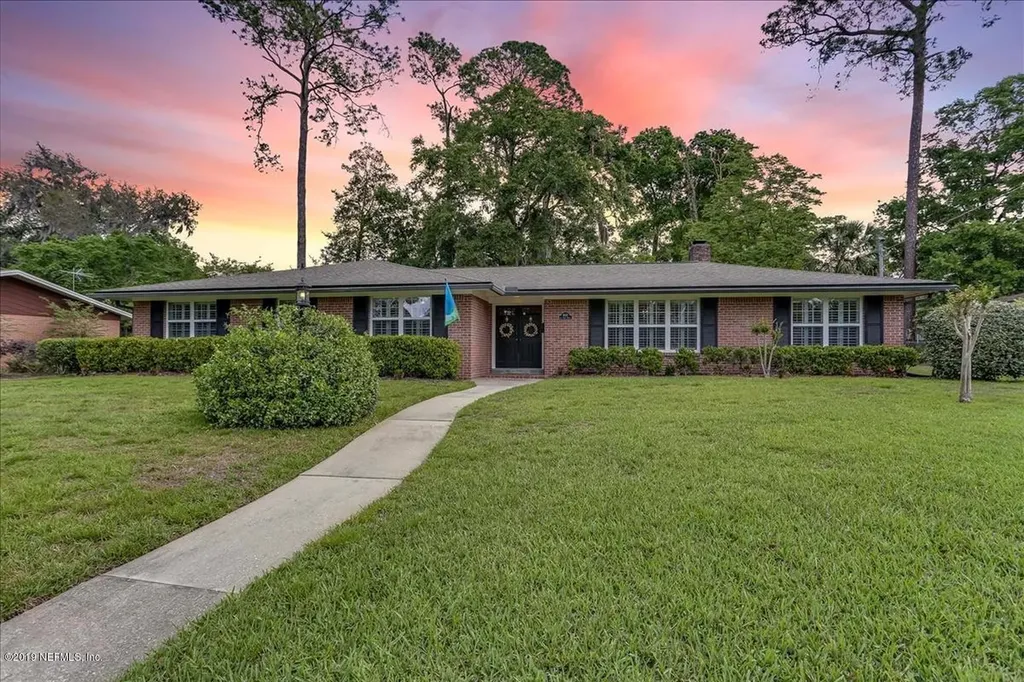 6821 La Loma Drive Jacksonville FL 32217