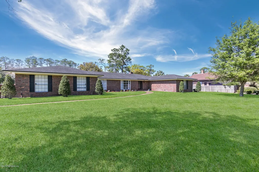 8216 Hunters Grove Road Jacksonville FL 32256