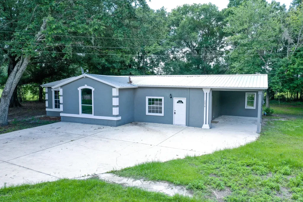 7050 NW County Road 233 Starke FL 32091