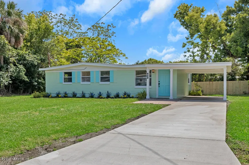 67 Forrestal Circle S Atlantic Beach FL 32233