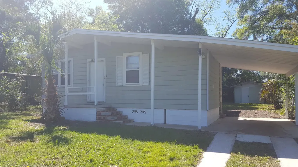 6858 W Virginia Avenue Jacksonville FL 32209