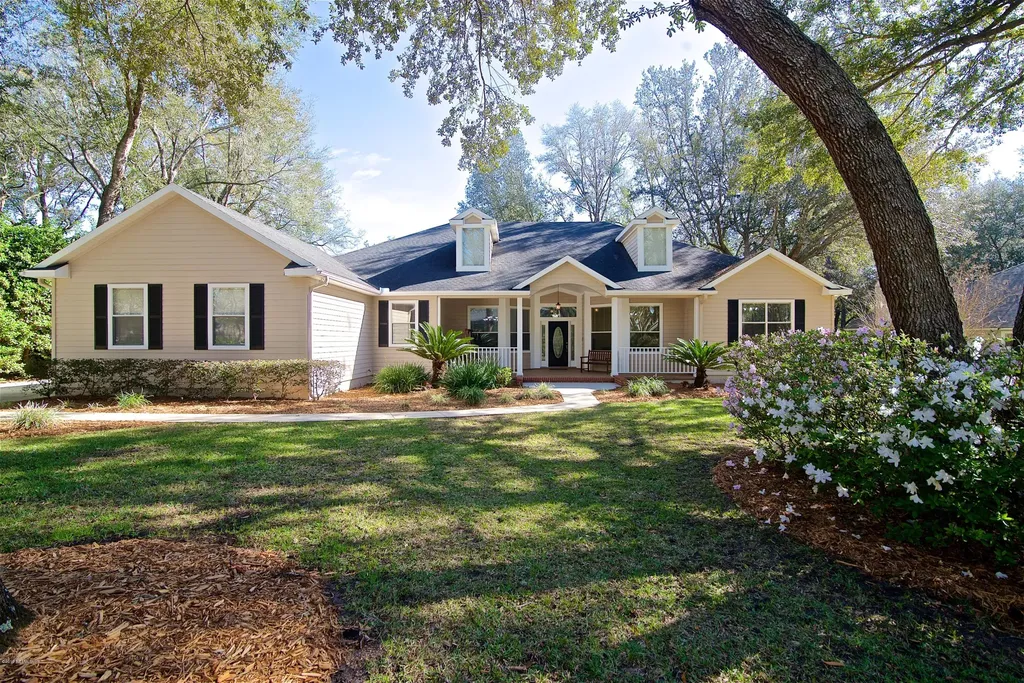 1900 Colonial Drive Green Cove Springs FL 32043