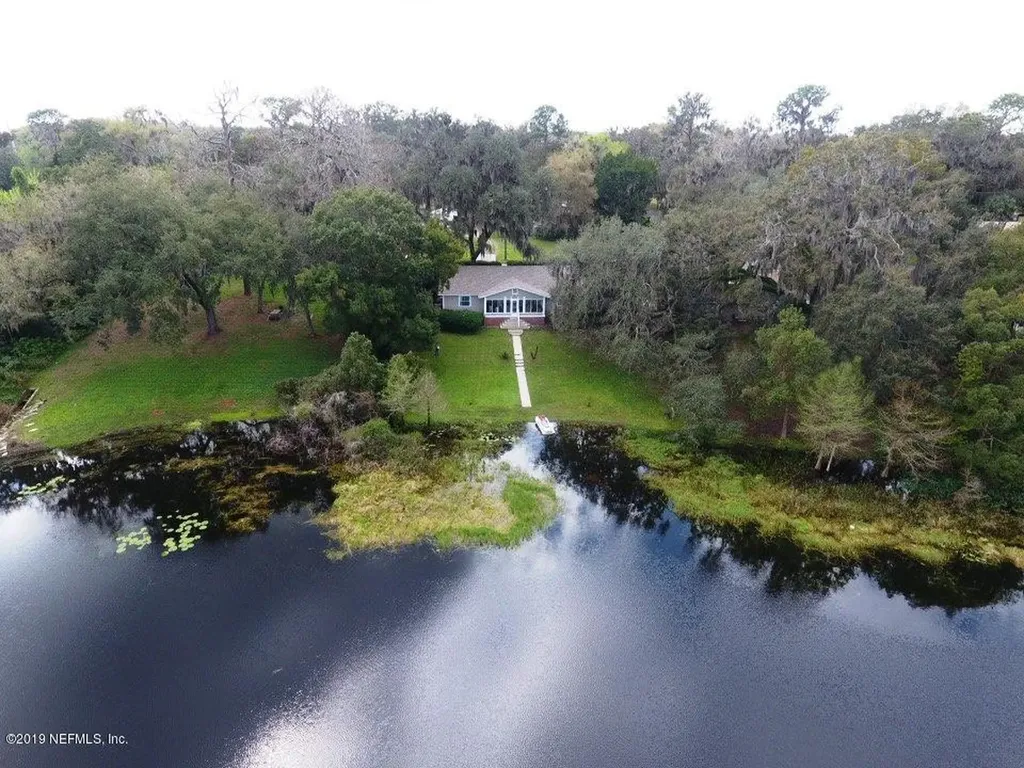 604 Lemon Avenue Crescent City FL 32112