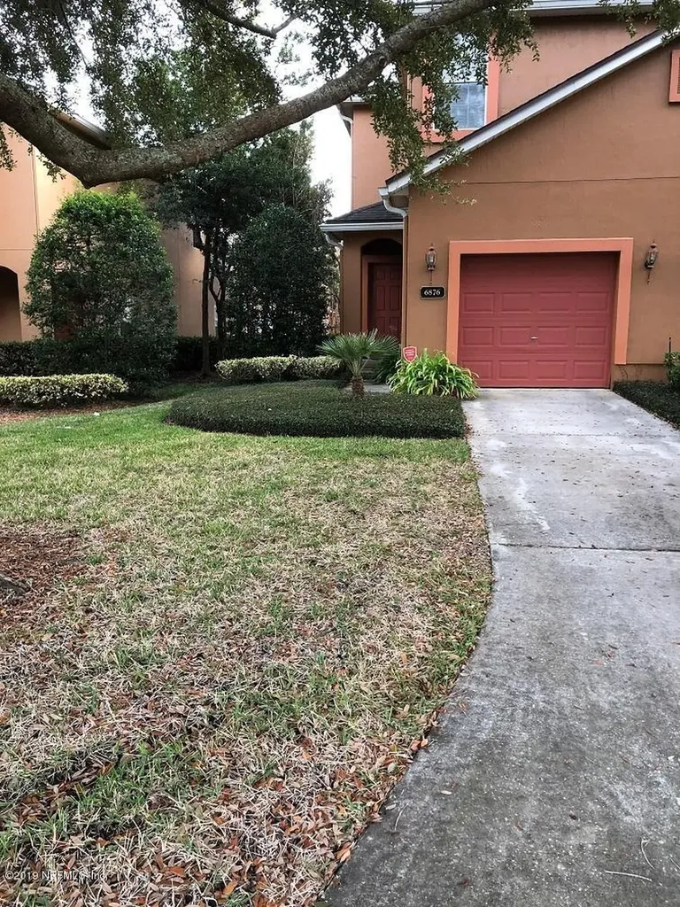 6876 Lake Mist Lane Jacksonville FL 32210