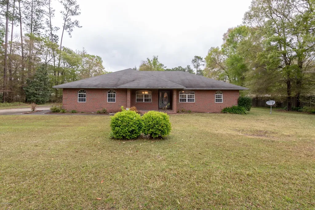 1023 Pinebreeze Street Starke FL 32091