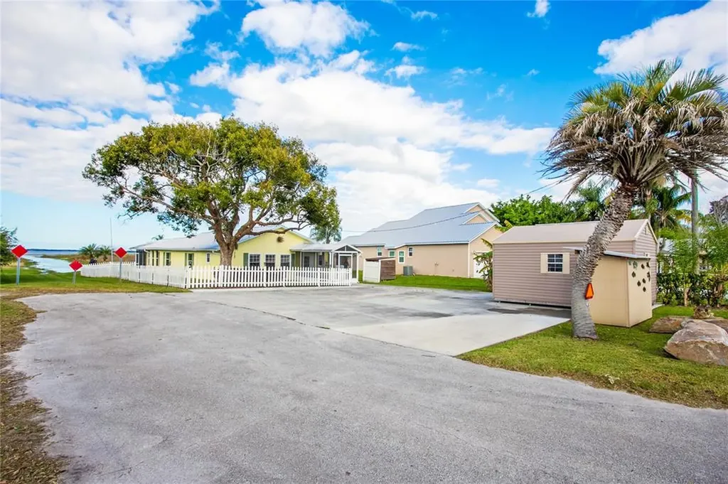 3198 Tohopekaliga Drive Saint Cloud FL 34772
