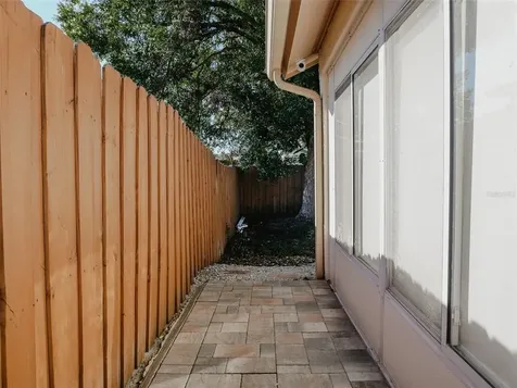 6806 Mirror Lake Avenue Tampa FL 33634