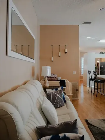6806 Mirror Lake Avenue Tampa FL 33634
