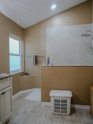 6806 Mirror Lake Avenue Tampa FL 33634