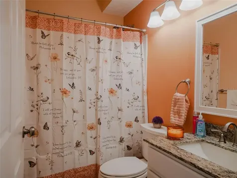 6806 Mirror Lake Avenue Tampa FL 33634