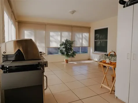 6806 Mirror Lake Avenue Tampa FL 33634