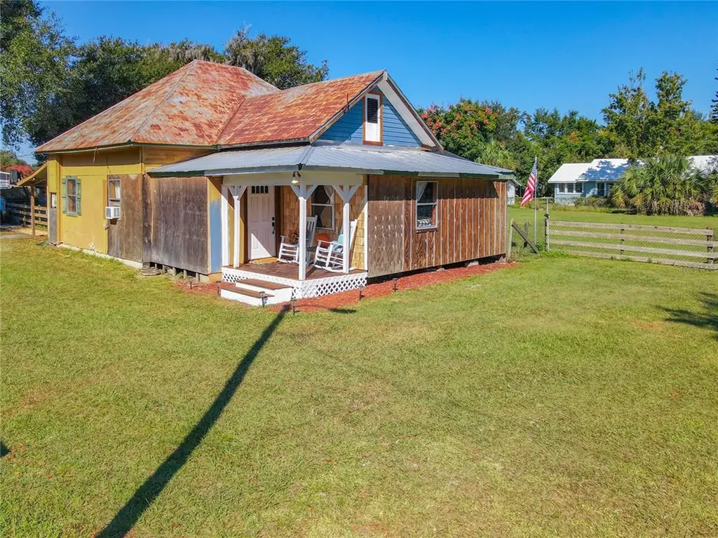 201 Grandview Avenue Umatilla FL 32784
