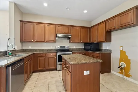3810 Splashview Court Kissimmee FL 34746