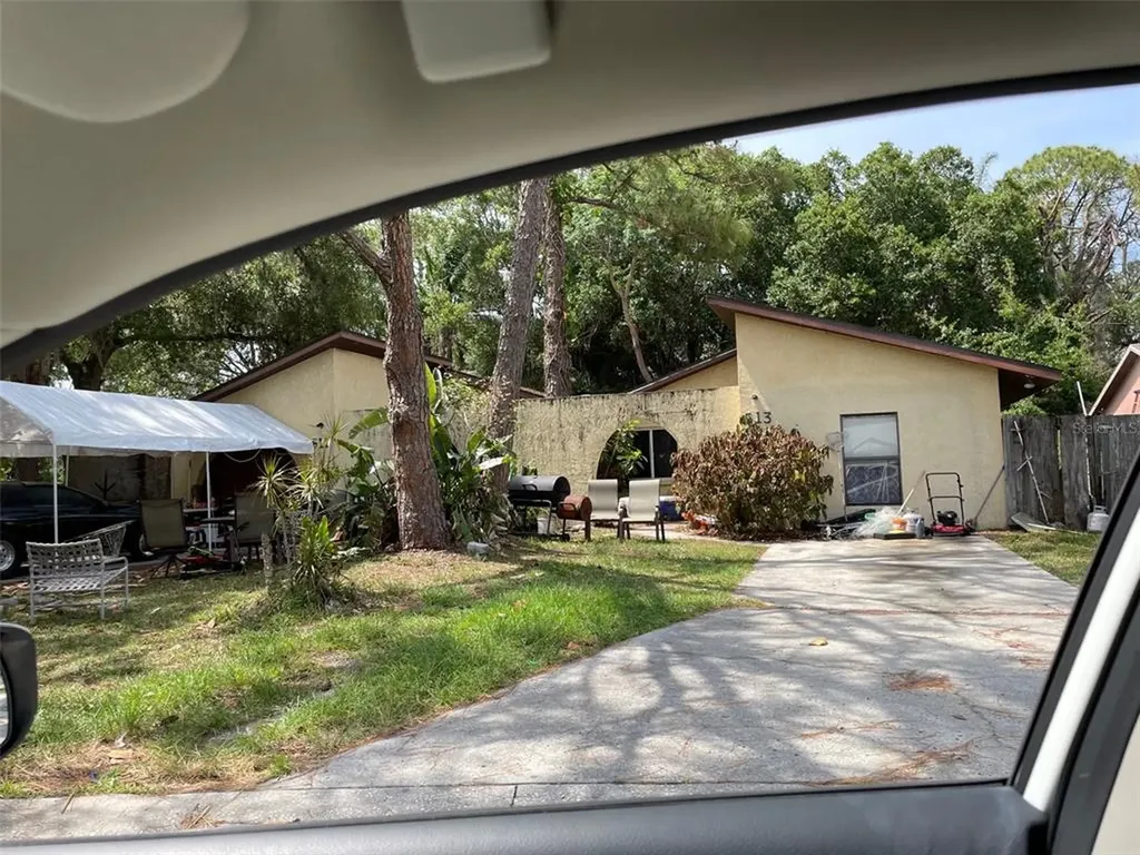 511 61st Avenue Terrace E Bradenton FL 34203