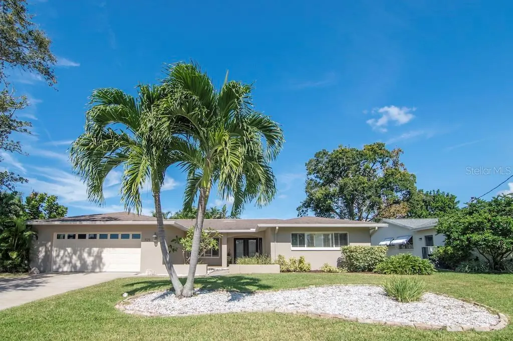 1125 44th Avenue NE St Petersburg FL 33703