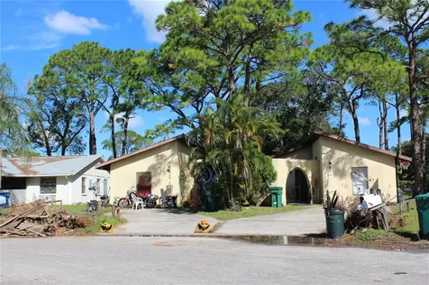 611 61st Avenue Terrace E Bradenton FL 34203