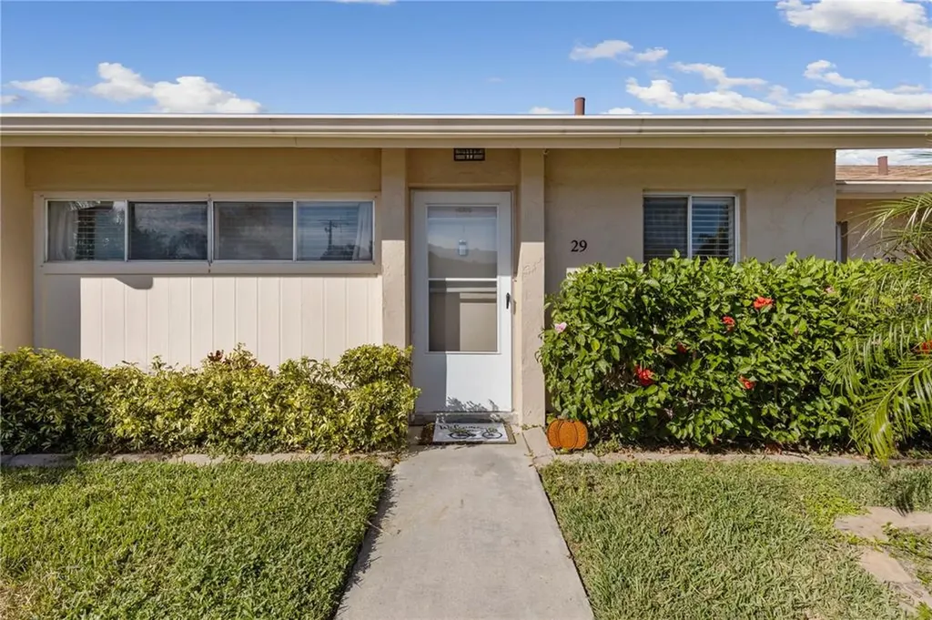 2779 Woodgate Lane Sarasota FL 34231