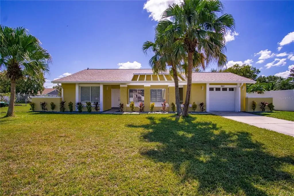 802 E Flag Place Kissimmee FL 34759