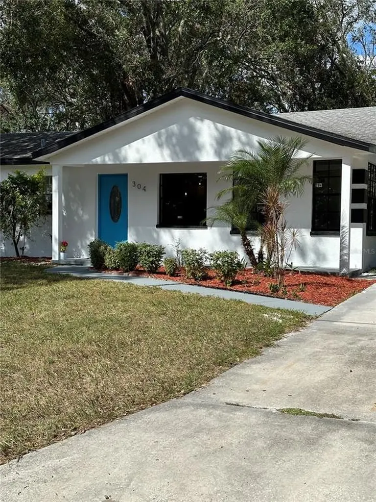 304 NE 9th Street Mulberry FL 33860