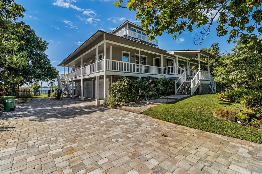 4055 Old Settlement Road Merritt Island FL 32952