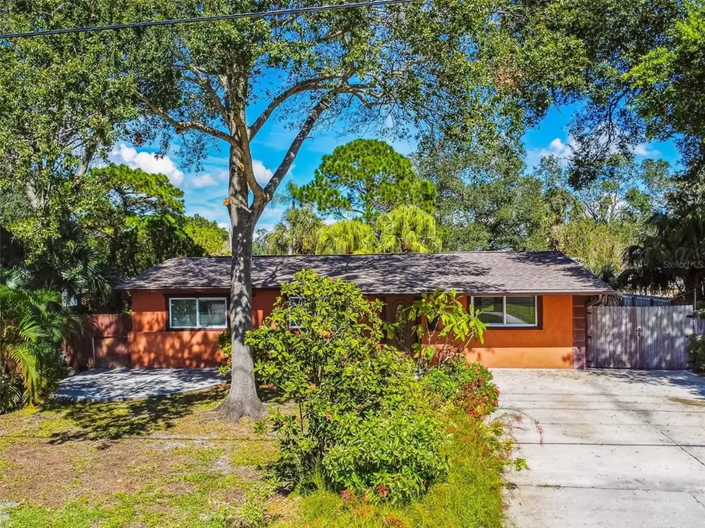 221 41st Avenue N St Petersburg FL 33703