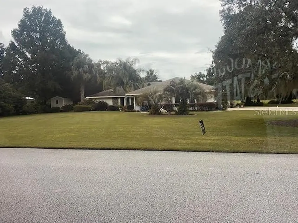 7628 W Golf Club Street Crystal River FL 34429