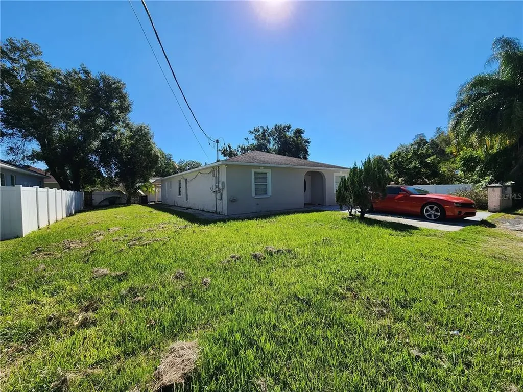 8107 N Lois Avenue Tampa FL 33614