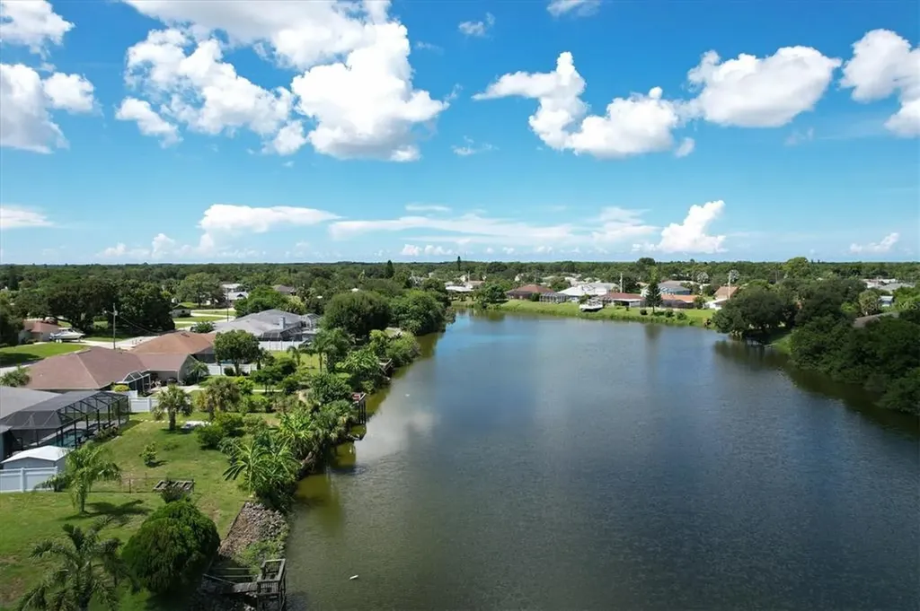 7403 Snow Drive Englewood FL 34224
