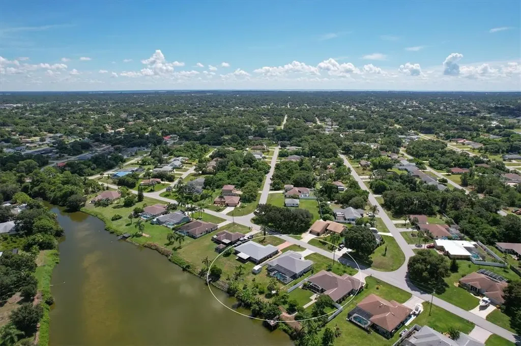 7403 Snow Drive Englewood FL 34224