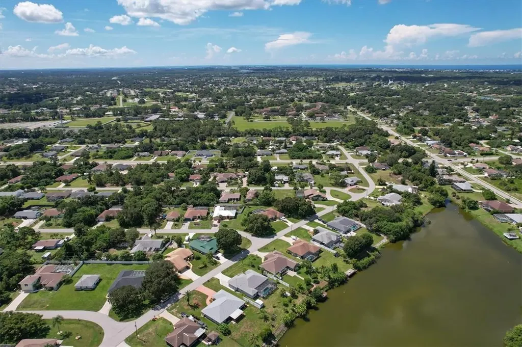 7403 Snow Drive Englewood FL 34224