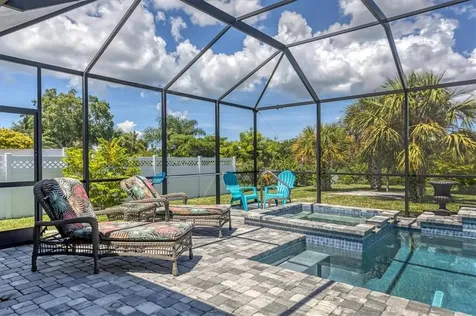 7403 Snow Drive Englewood FL 34224